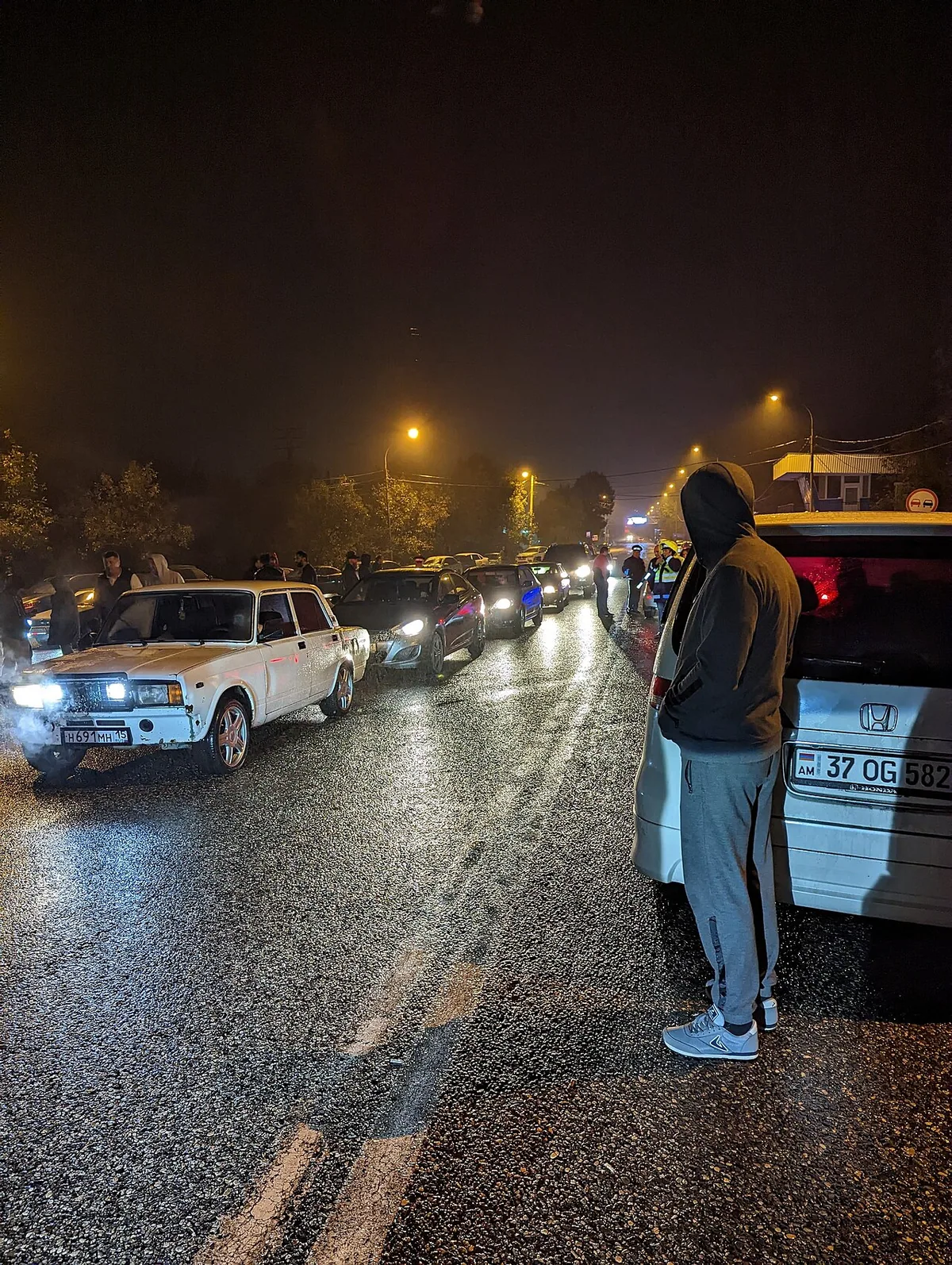 Traffic jam at the exit from Vladikavkaz during the September 2022 mobilization wave 01
