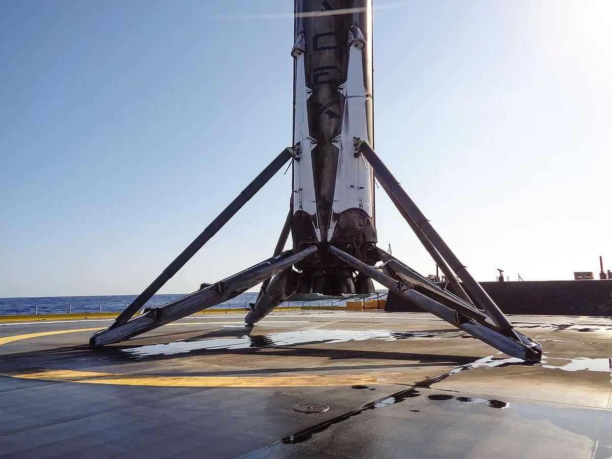JCSAT-14 first stage on droneship (26820652856)